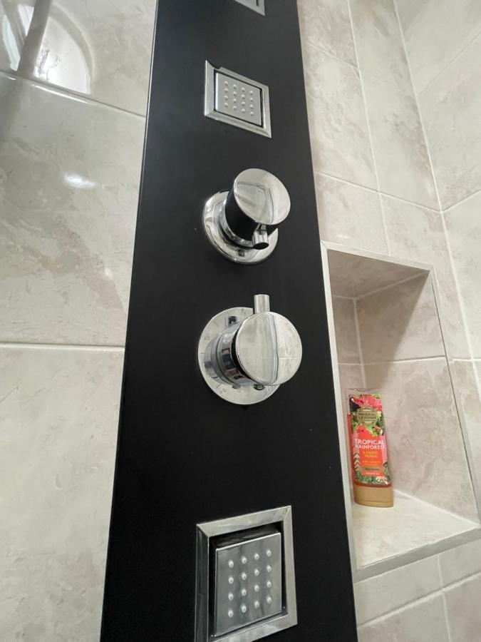 אדינבורו Central Comfy 2 Familyroom Apart מראה חיצוני תמונה