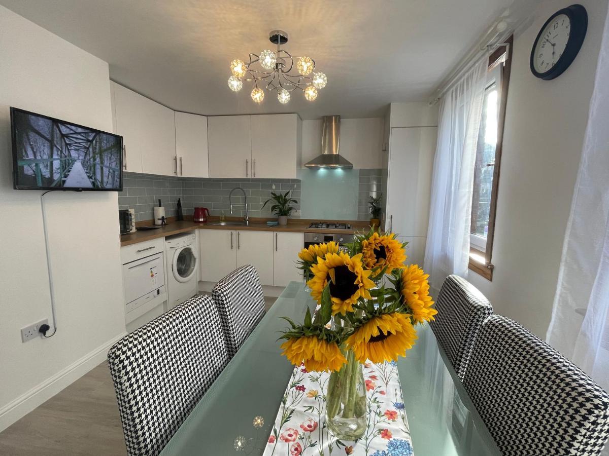 אדינבורו Central Comfy 2 Familyroom Apart מראה חיצוני תמונה
